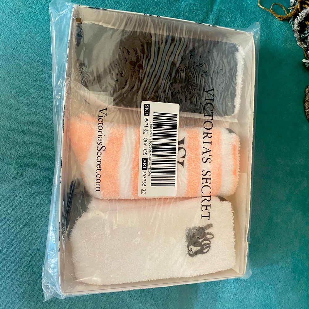 Victoria’s Secret Gift Set Chenille Socks (3) pair
